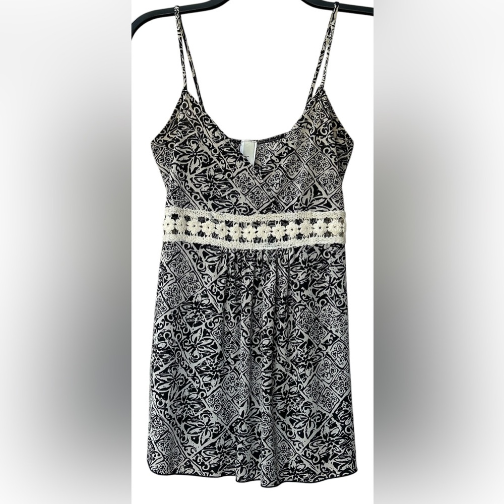 Kiwi Black White Print Boho Halter Top Tunic Lace Accents Size M
